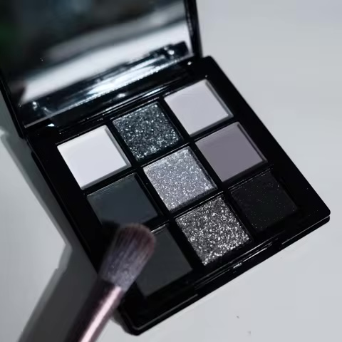 Eyeshadow Palette – Smokey Collection